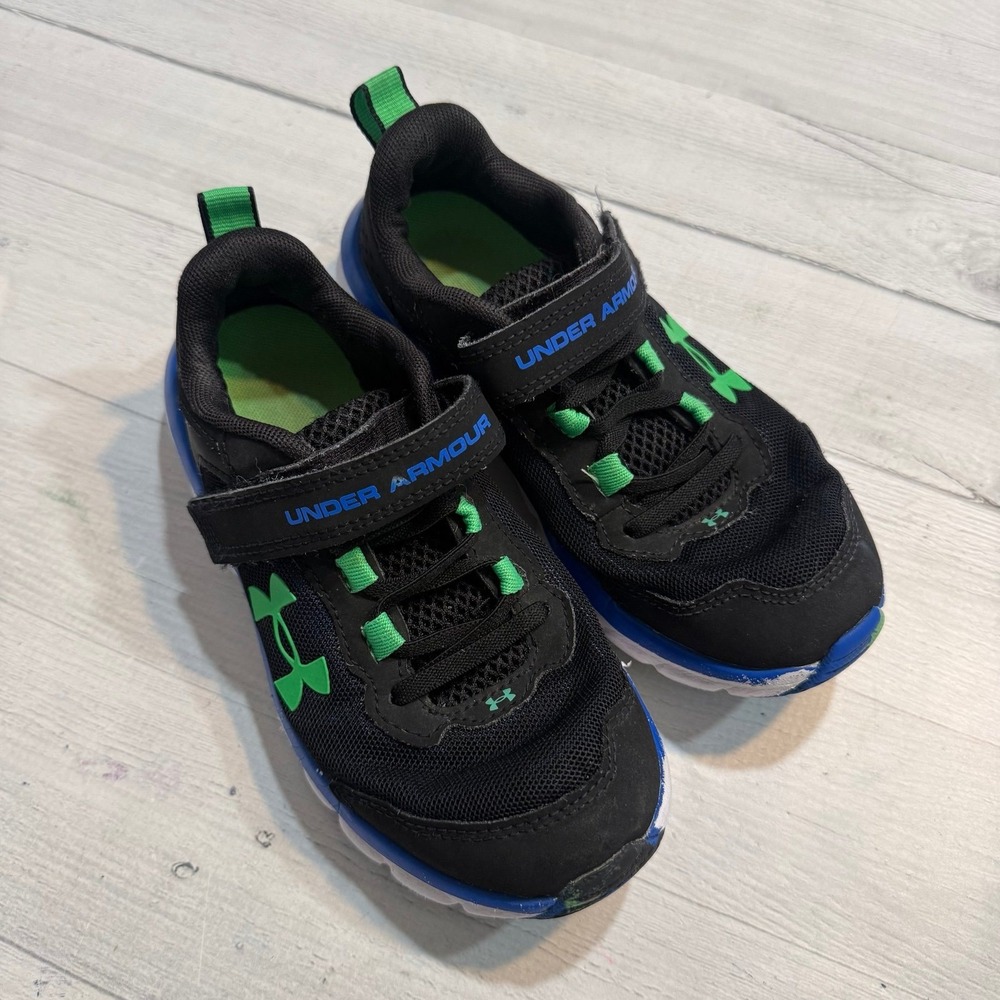 Under Armour kids assert black green Velcro closure athletic shoes 1.5